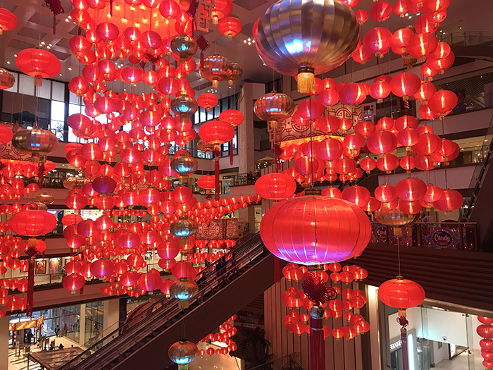  
Shangri-La Plaza, a mall in Metro Manila, is decorated with red lanterns 

before and during Chinese (Lunar) New Year. 
